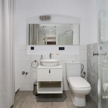 Old Town Underground Level By Renters