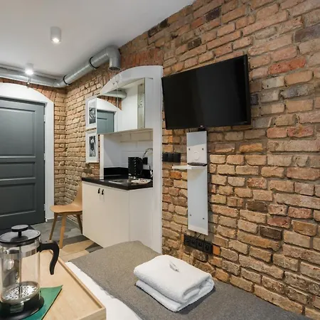 Old Town Underground Level By Renters *